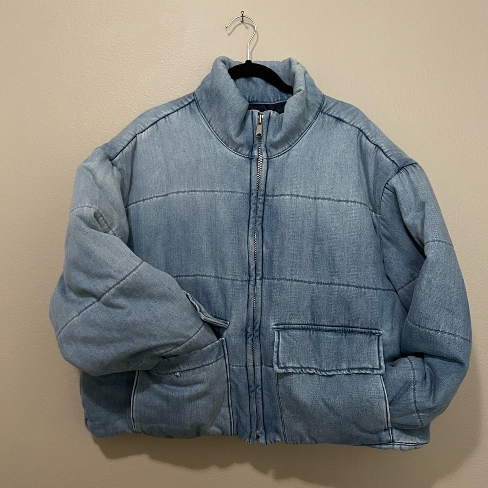 ✨GAP✨ Puffy Denim Jacket